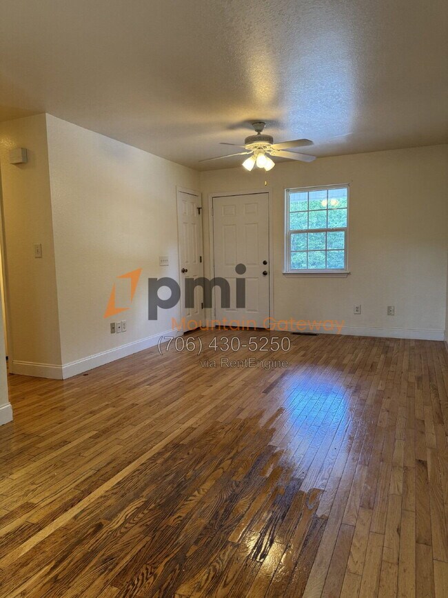Foto del edificio - 78 Tall Oak Dr