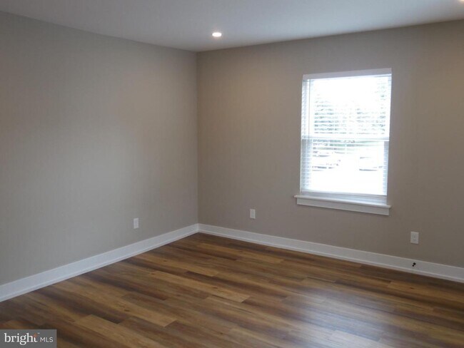 Foto del edificio - 155 Channing Ave