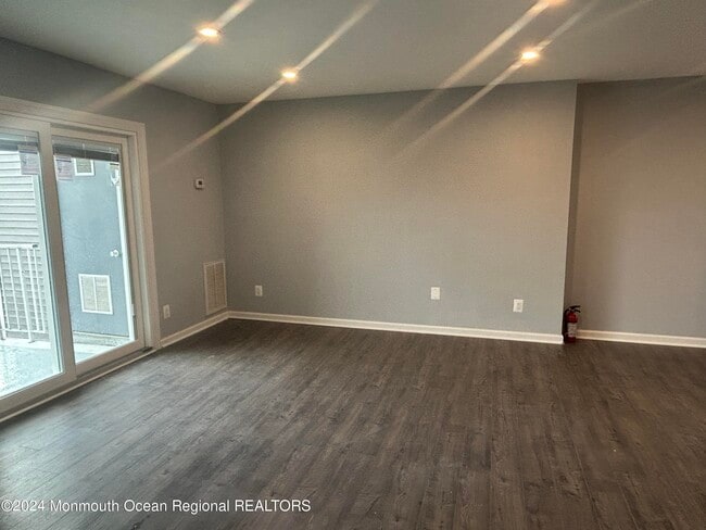 Foto del edificio - 428 Beachway Ave