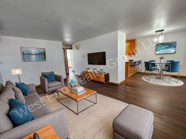 Photo - 348 W 5th St Apartment