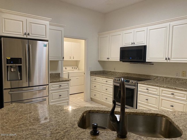 Building Photo - 6397 Nika Ct
