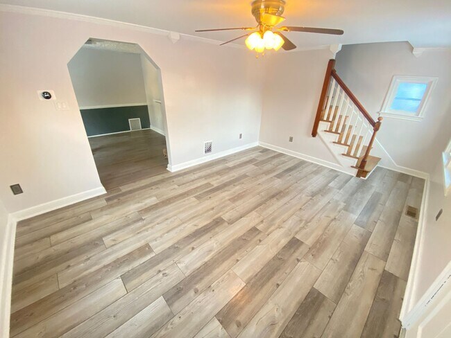 Foto del edificio - Charming 2 Bedroom, 1 Bath Home in West York Schools!!