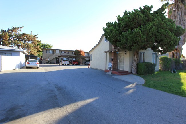 Foto del edificio - 11215 Mulhall St