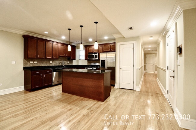 Foto del edificio - 5528 S Indiana Ave