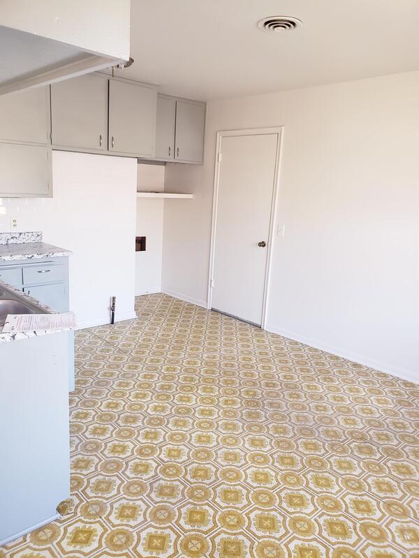 Building Photo - 255 N Sunnyside