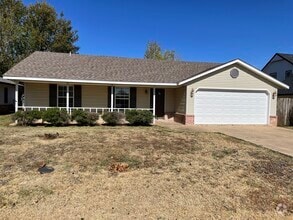 Building Photo - 9395 Sprucewood