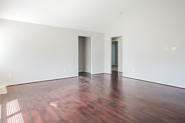 Building Photo - 9819 Barr Spring Dr