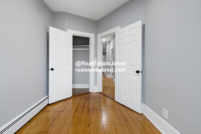 Foto del edificio - 614 Columbus Ave