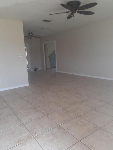 Foto del edificio - 362 SW Kentwood Rd