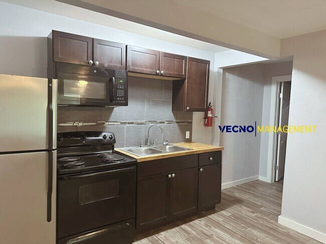 Foto del edificio - 2305 Pinn Rd