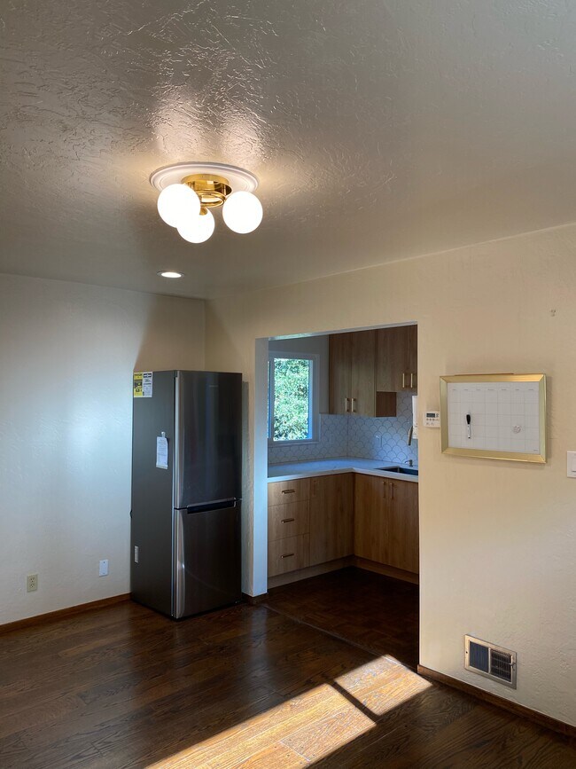 Building Photo - 2710 Le Conte Ave