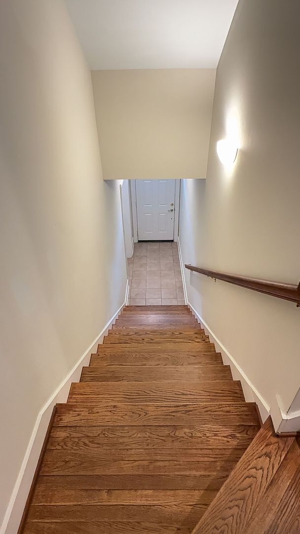 Foto del edificio - Second Floor Flat with 3 BR/ 3 BA and a 2 ...