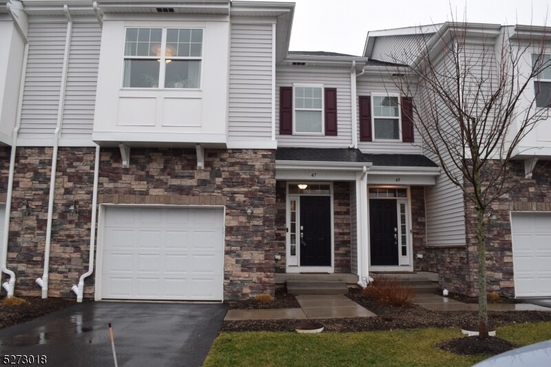 Primary Photo - 47 Colgate Dr