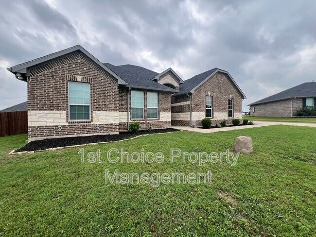 Foto del edificio - 5413 Harrys Pl