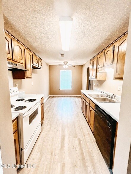 Foto del edificio - 9453 Wickfield Cove