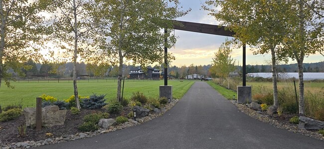 Foto del edificio - 38100 NE 164th Ave