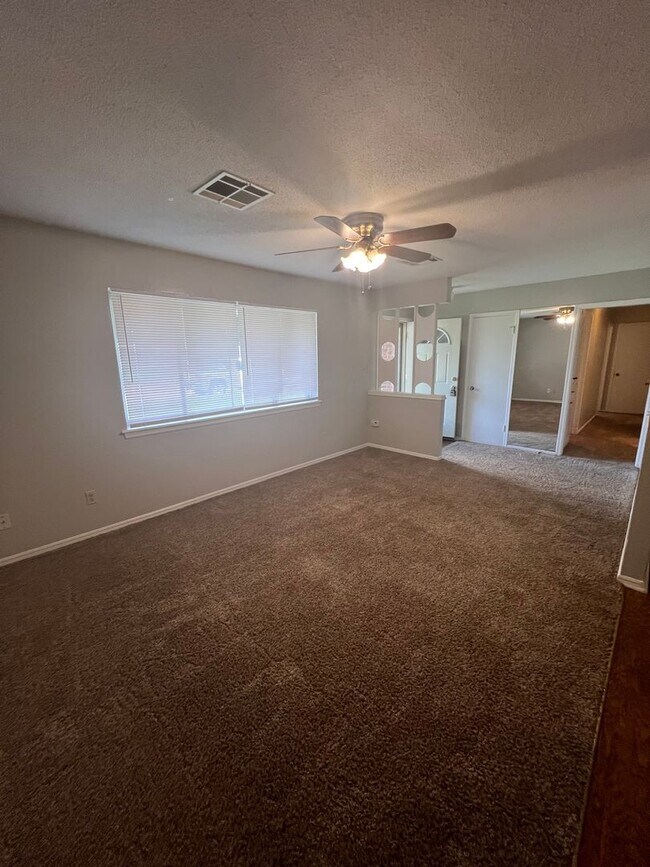 Foto del edificio - 3 bed, 2 bath home in Norman