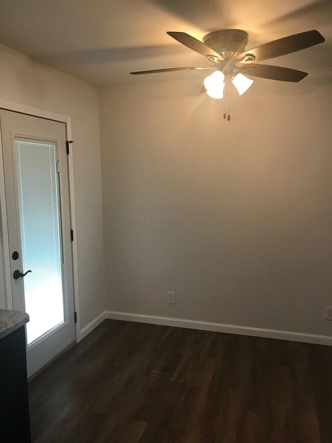 Foto del edificio - 2 Bedroom, 2 Bath Single Family Home in Cl...