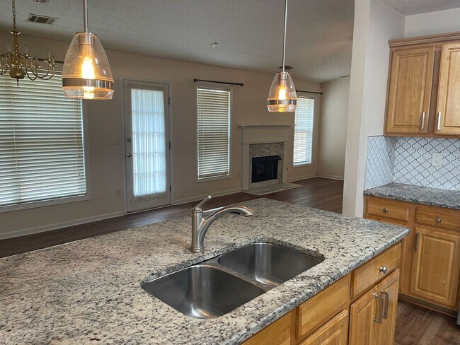 Foto del edificio - 3-Bedroom Ranch in Central Gwinnett