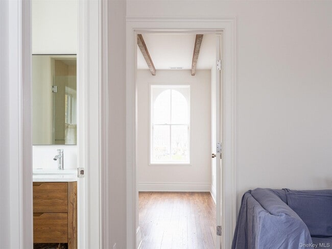 Building Photo - 702-704-704 Columbia St