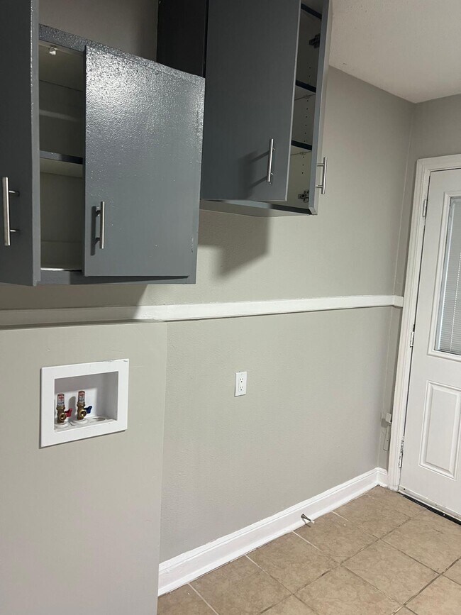 Foto del edificio - 747 Whitney Ave