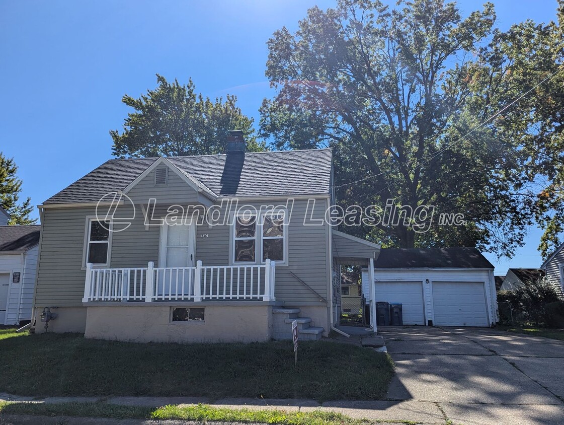 Primary Photo - Charming Cape Cod with Modern Updates!