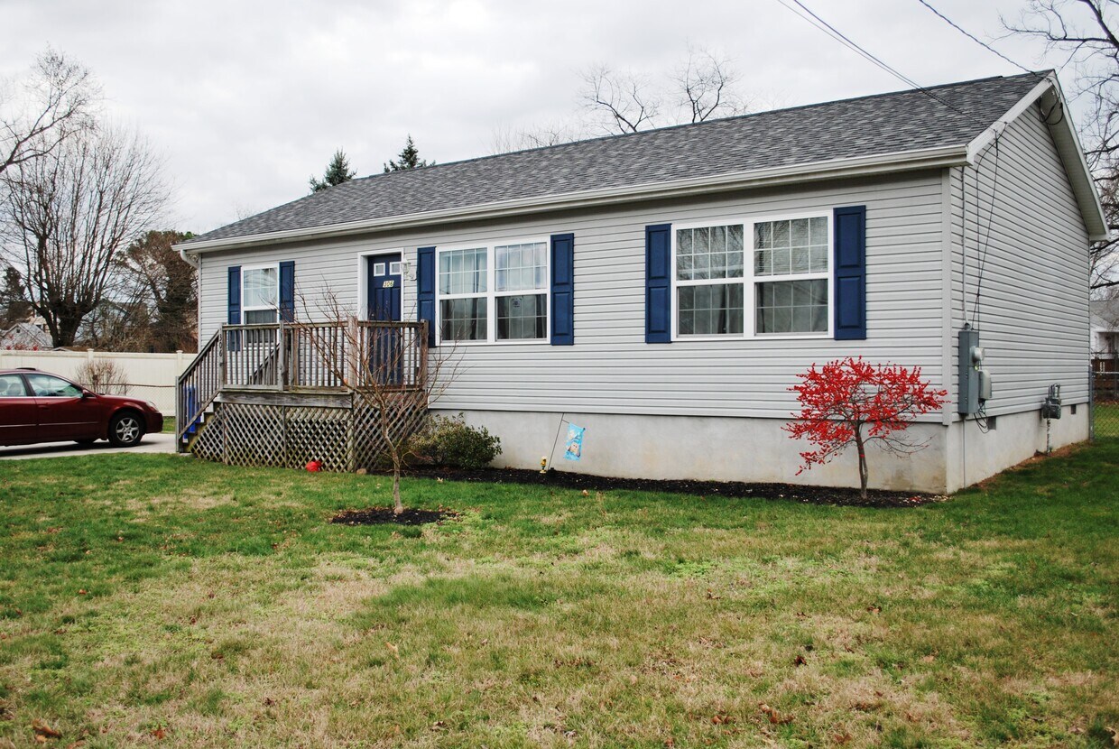 306 Oakwood Ave, Glassboro, NJ 08028 House Rental in Glassboro, NJ