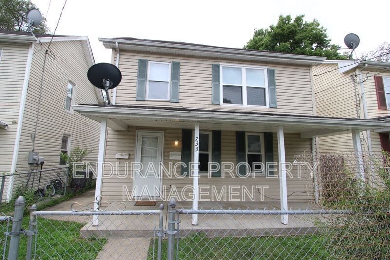 Primary Photo - 733 Buckeye St
