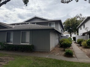 Building Photo - 153 Del Rio Cir