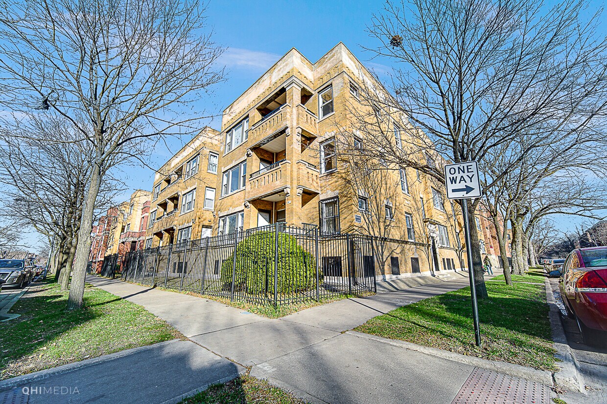 438 E 62nd St Unit 204, Chicago, IL 60637 Condo for Rent in Chicago