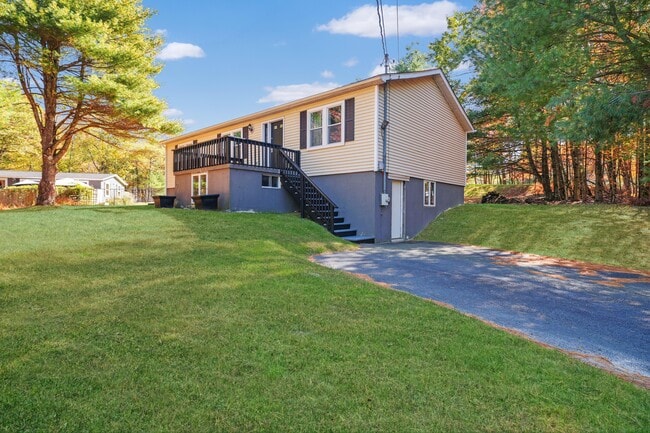 Foto del edificio - 106 Witch Hazel Ln