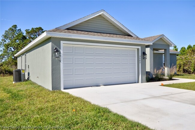 Building Photo - 5545 Castania Dr