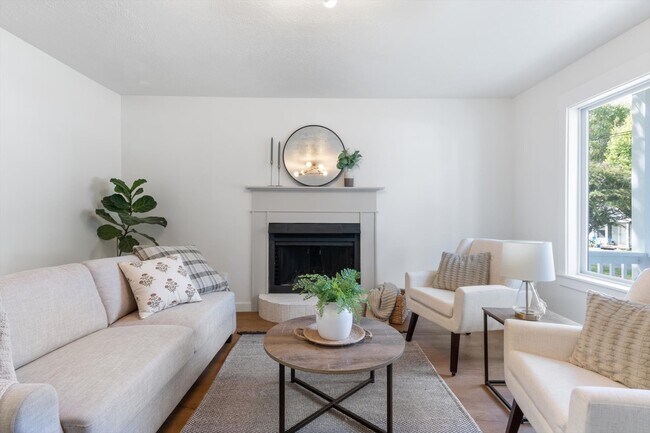 Foto del edificio - 510 Hidden Hill Dr
