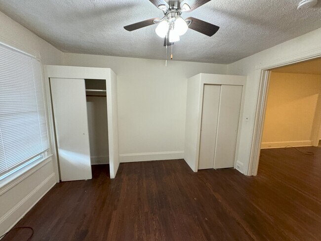 Foto del edificio - Bullmans