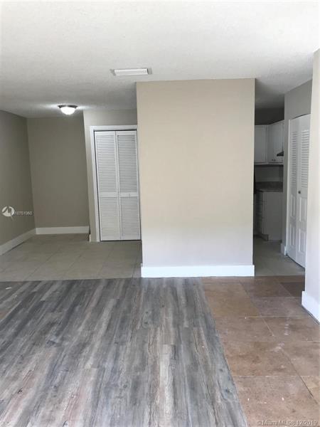 Foto del edificio - 5300 NW 24th St