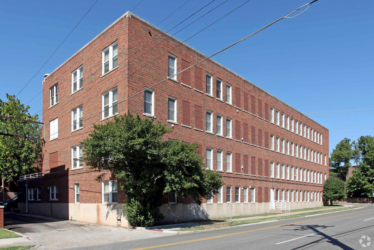 Foto del edificio - Wesley Village Apartments