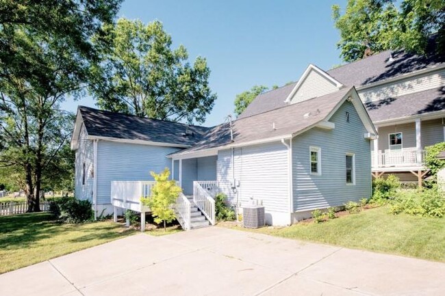 Building Photo - 2 bedroom in Raleigh NC 27601