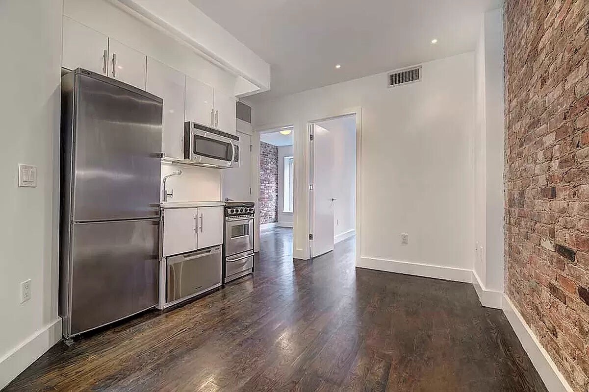 Primary Photo - 143 Ludlow Street
