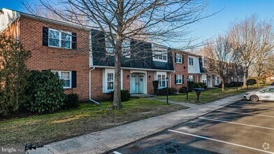 Building Photo - 33-U Rose Rita Terrace