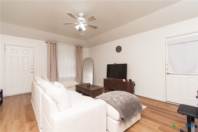 Building Photo - 1606 Yuma Trail