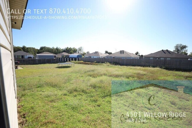 Foto del edificio - Recent construction - 4 bed / 2 bath home ...