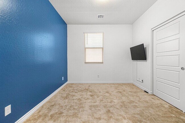 Foto del edificio - Modern 4-Bedroom Home in Gated Henderson Community | Built 2022
