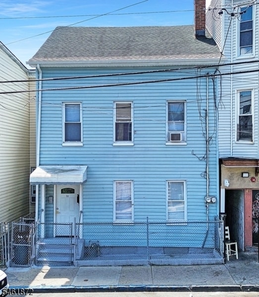 Building Photo - 50 Oak St