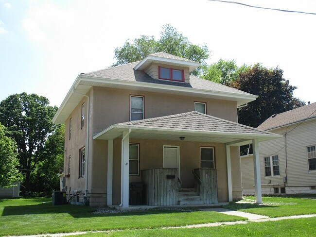 Foto del edificio - 816 W 7th St