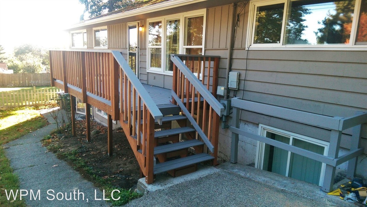 Primary Photo - 14434 30th Ave S
