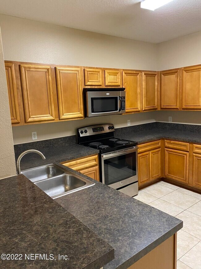 Foto del edificio - 8235 Lobster Bay Ct