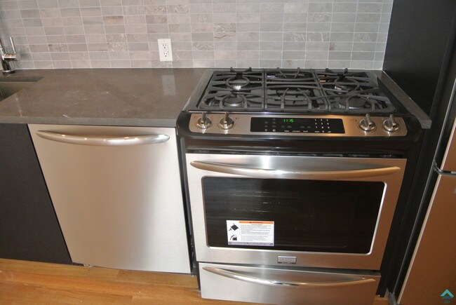 Foto del edificio - 81 S 6th St