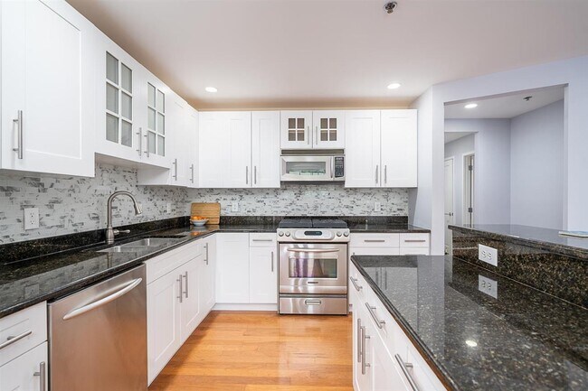 Foto del edificio - 1025 Maxwell Ln