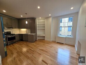 Building Photo - Star Kitchen Pre-War Charm