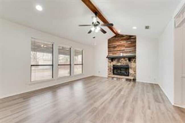 Foto del edificio - Charming Rowlett Retreat: Updated and Move in Ready
